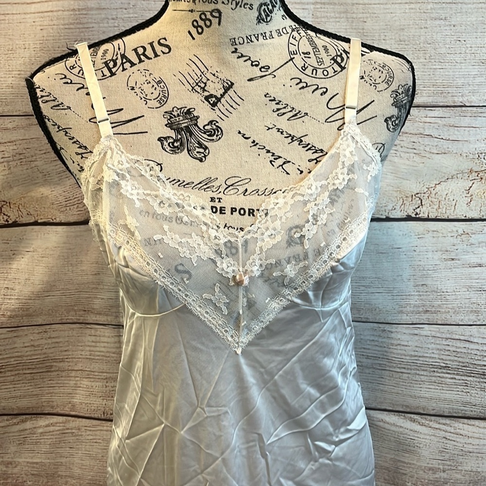 Vintage Kayser Full Body Slip White Pink Rosette Size 34 Made in USA